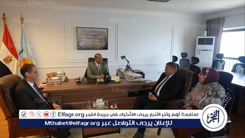 لقاء المحافظ بأسيوط مع استشاري القرية المنتجة