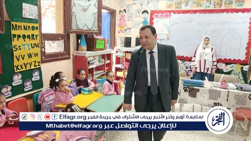 وكيل تعليم بني سويف يراجع نسب الحضور