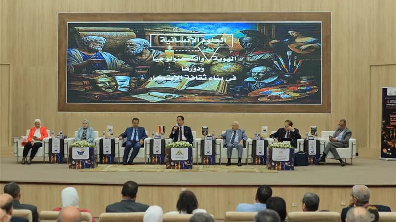 بنها تناقش مستقبل العلوم الإنسانية في زمن الذكاء الاصطناعي