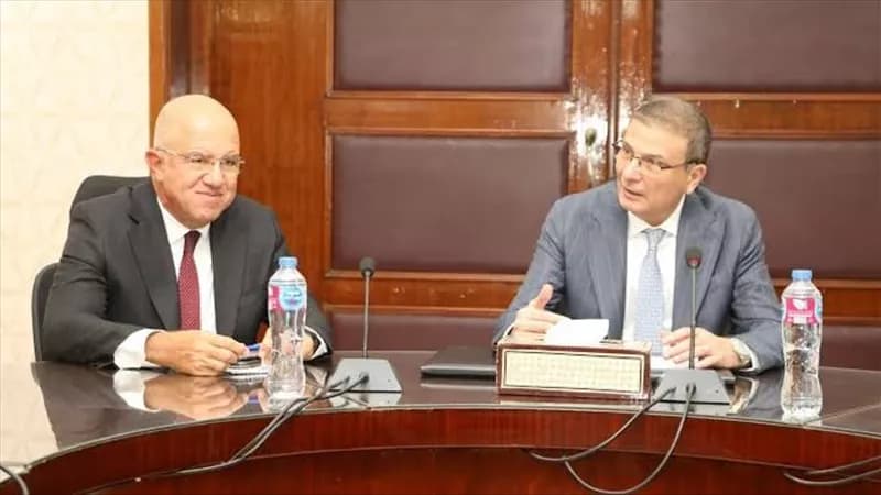 وزير الزراعة يناقش تعزيز التصنيع الزراعي
