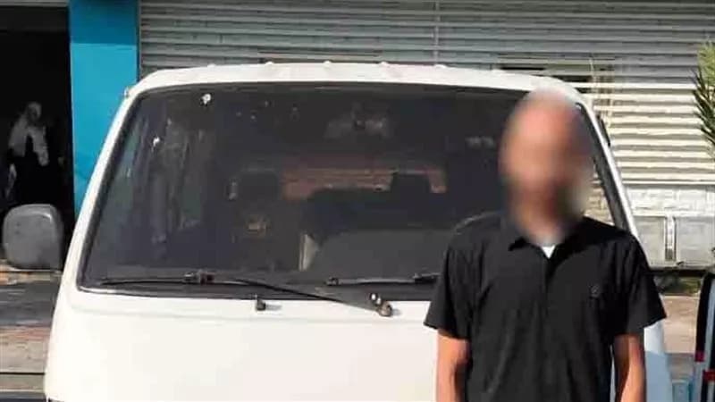 سائق ميكروباص يهرب بعد حادث بالأسكندرية
