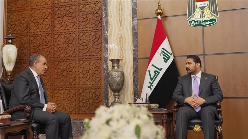 وزير الخارجية يبحث مع رئيس الوزراء العراقي التعاون ودعم الاستقرار