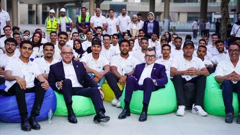 وزيرا التخطيط يناقشان سوق العمل وريادة الأعمال مع طلاب الجامعات