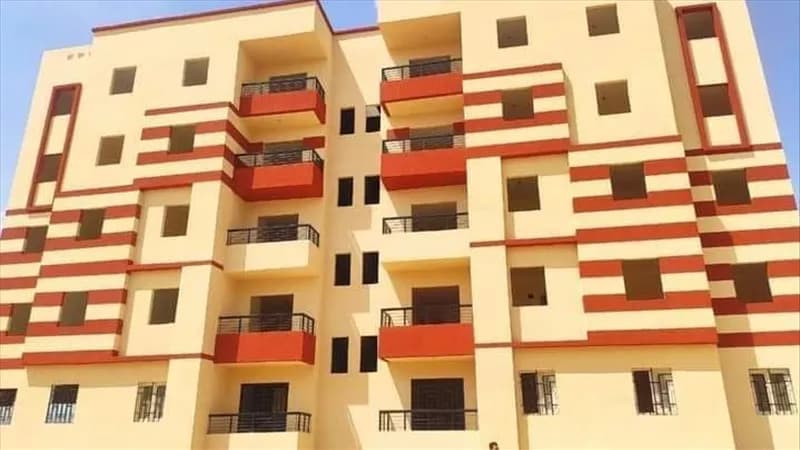 وزيرة الإسكان تبدأ تسليم أراضٍ في العبور