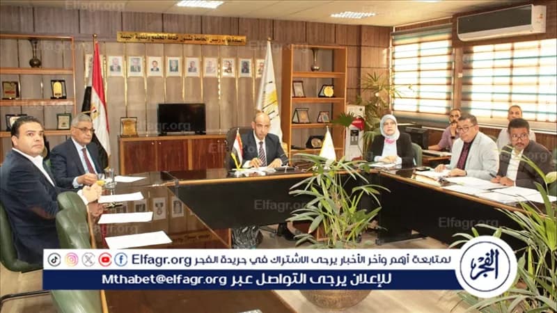 نائب رئيس جامعة أسيوط يرأس اجتماعي المطبعة ومركز التسويق