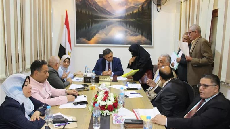 محافظ القليوبية يناقش مشكلات وأوضاع بنها وكفر شكر وطوخ