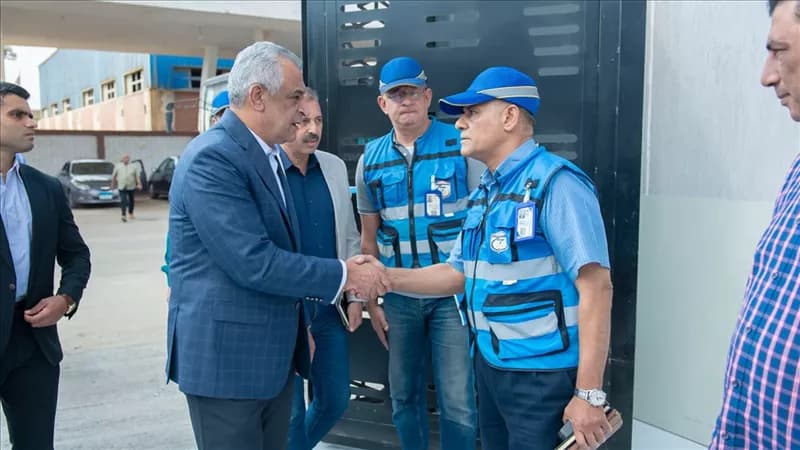 وزير الإنتاج الحربي يزور مصنعي 999 و99 ليلاً