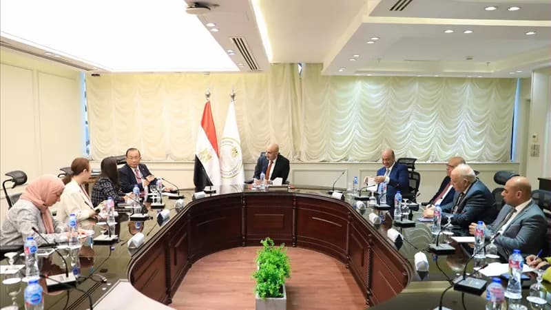 وزير التعليم يوقع خطة مع اليابان لتحويل مدارس فنية