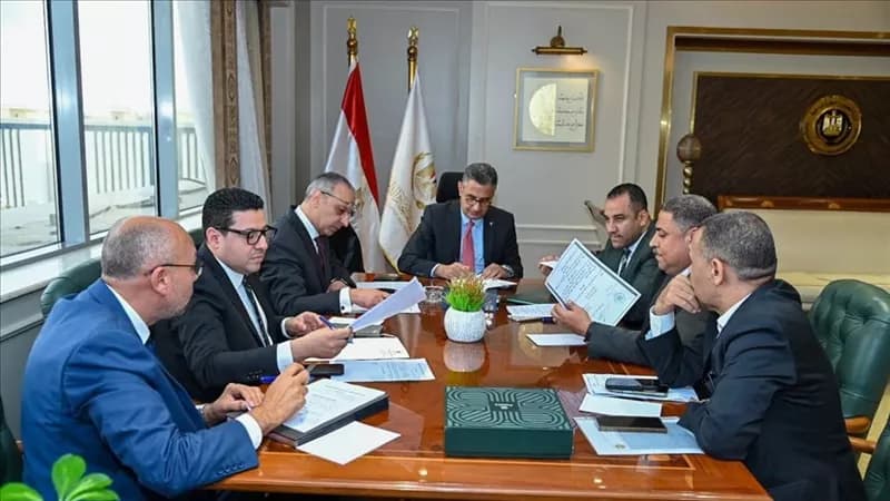وزير التموين يناقش مع النواب والشيوخ