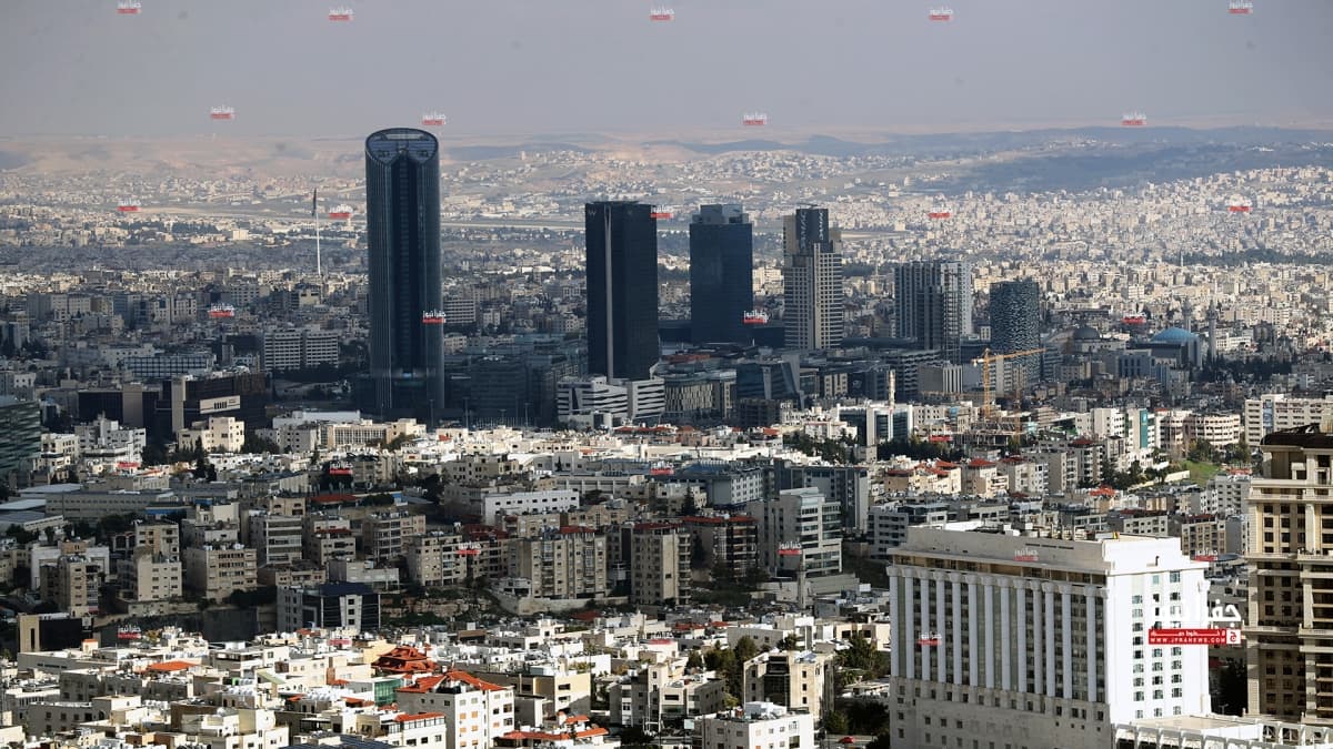 Government unveils 3-year economic plan