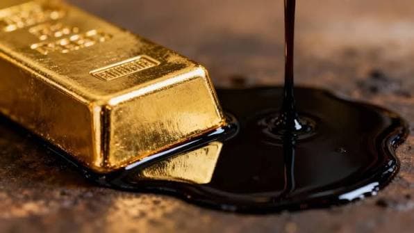 Gold Gains Globally as Oil Prices Fall