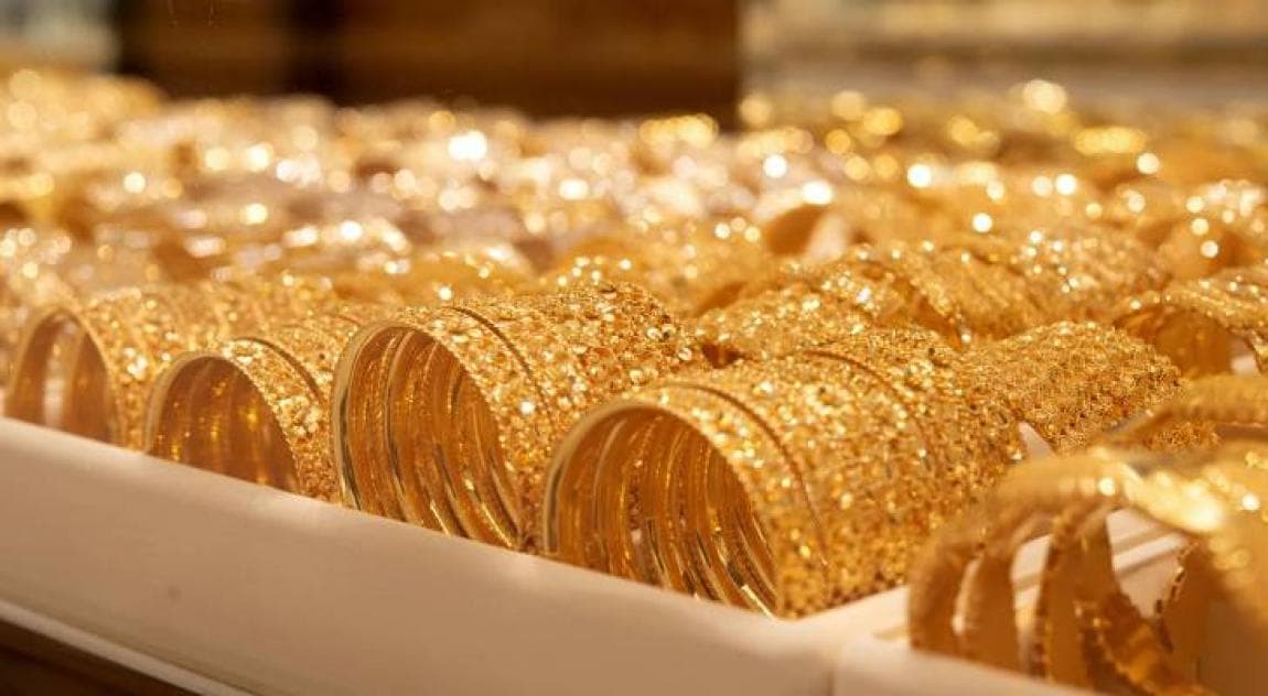 Gold price falls to 88.40 dinars