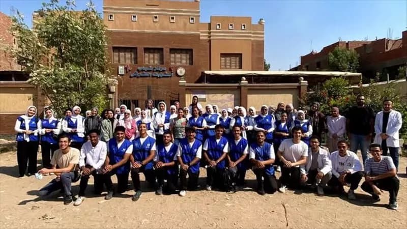 جامعة العاصمة تقدم مجانًا علاج 709 مواطنين في قافلة الجيزة