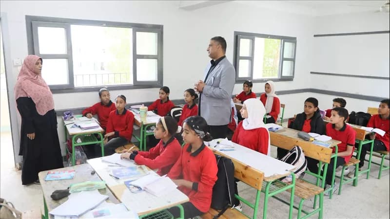 مدير تعليم الوادي يطّلع على مدرسة سمير ويعلن الاستعداد لامتحانات أكتوبر