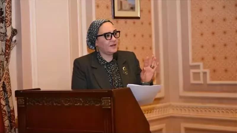النائبة الإتربي تُحذر من صعوبة المناهج على الأطفال