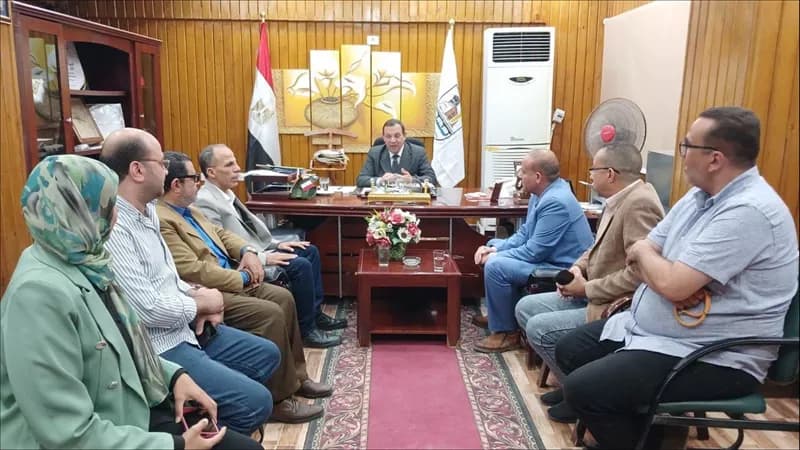 مدير تعليم بني سويف يركز على تطوير الأداء الإعلامي