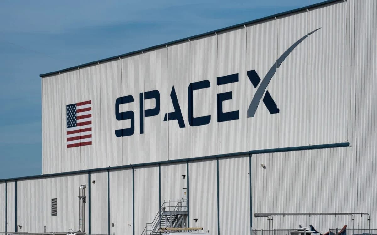 تجاوز قيمة SpaceX تريليون دولار