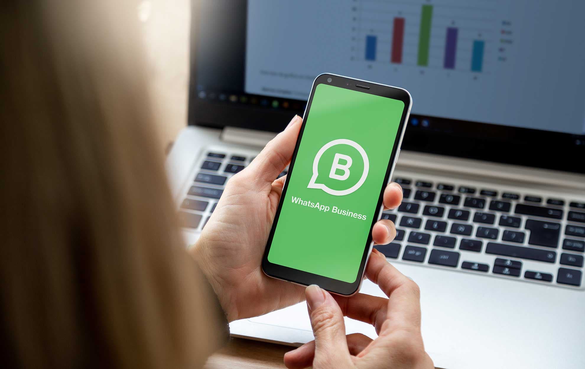 ميتا توسع دعم وكيل الذكاء الاصطناعي عبر WhatsApp Business