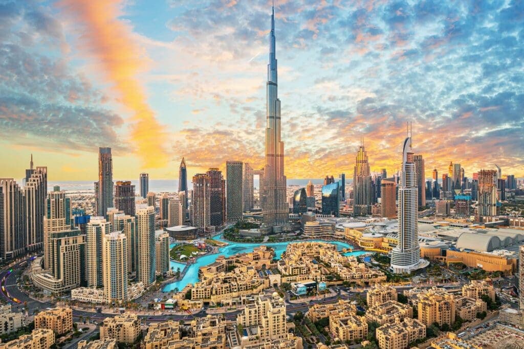 الرؤساء التنفيذيون في الشرق الأوسط يعيدون تنظيم الإدارات