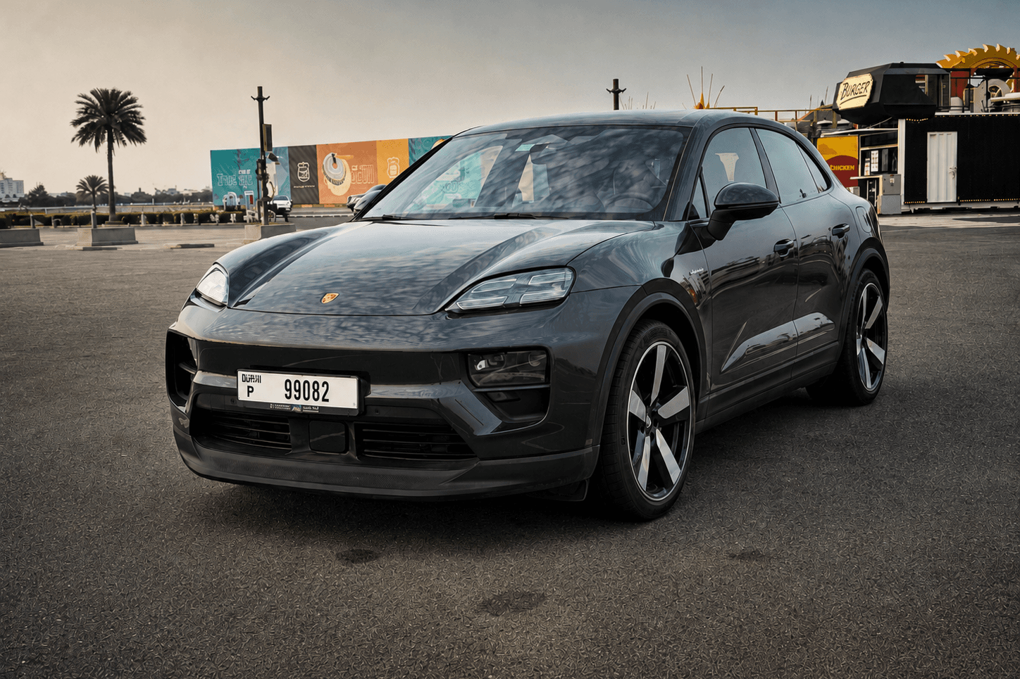 Porsche Macan 4 Electric الجديدة