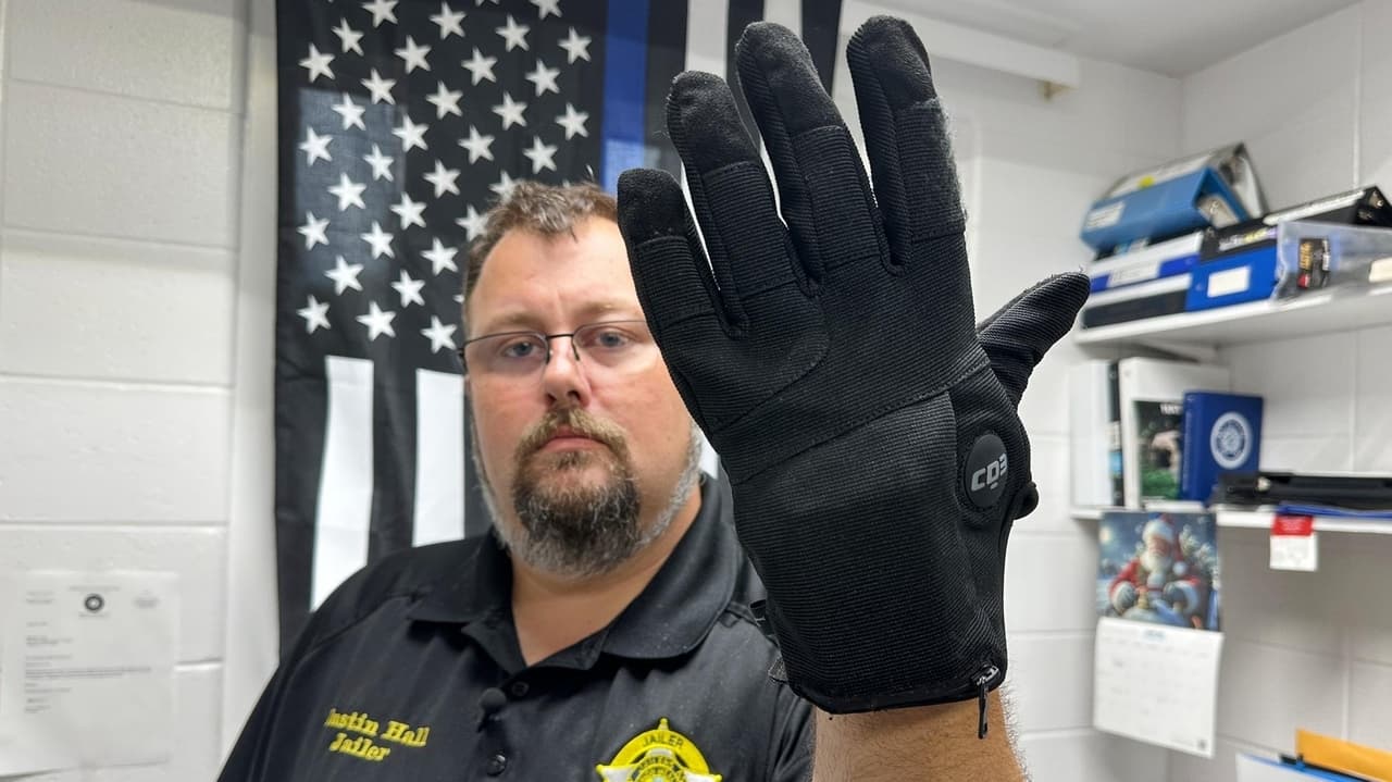 White House official supports ICE shock gloves