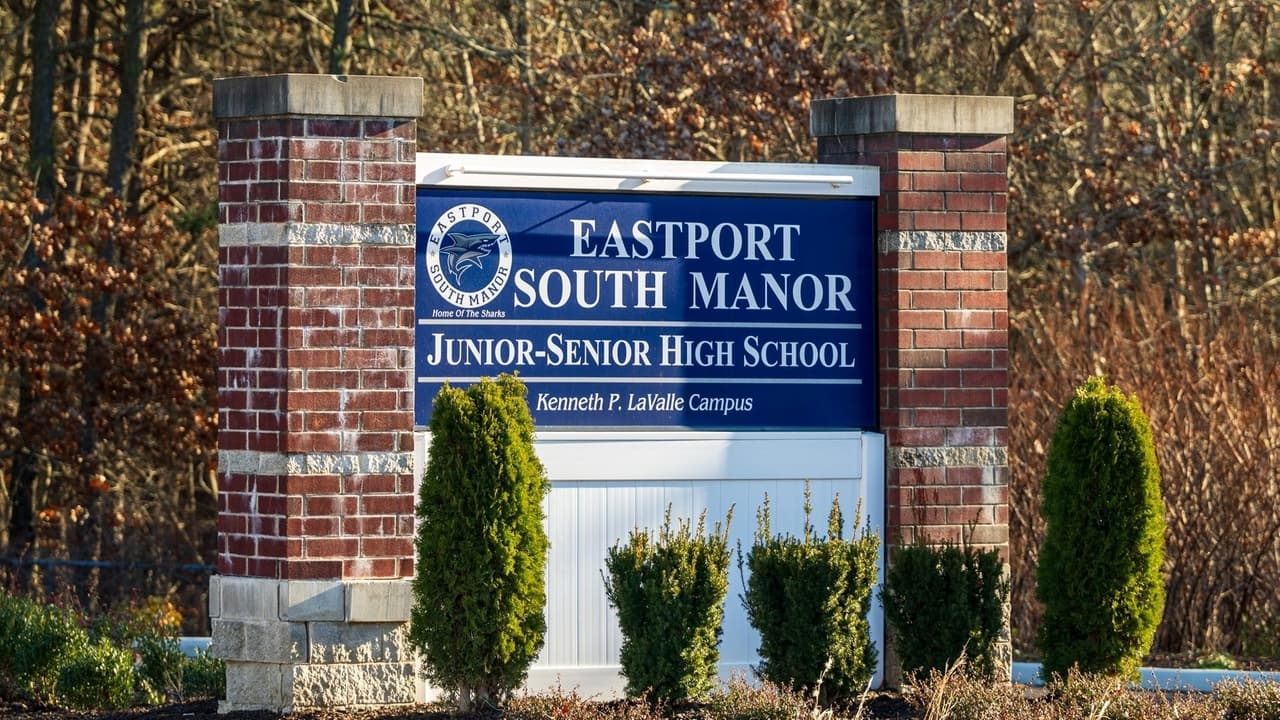 Eastport-South Manor teacher finds bullets in art supplies