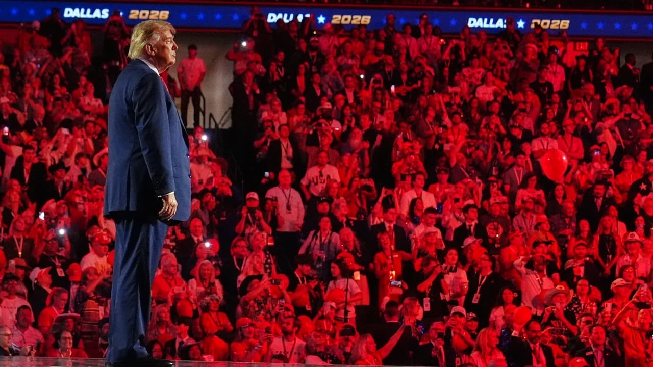 Supporters of Trump increase midterm funding