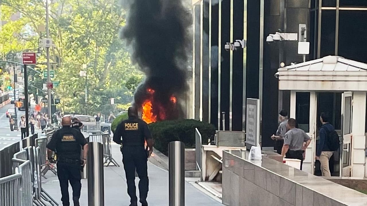 Onlookers unaffected during NY federal attack