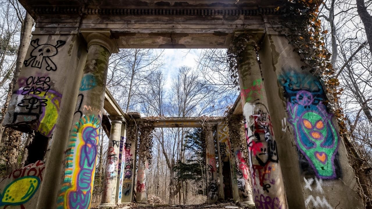Hiking Routes Near Abandoned Ruins on Long Island