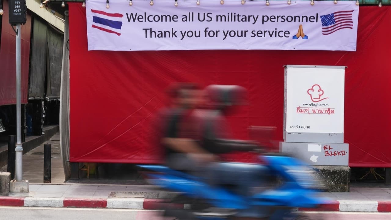 USS Abraham Lincoln reaches Thailand