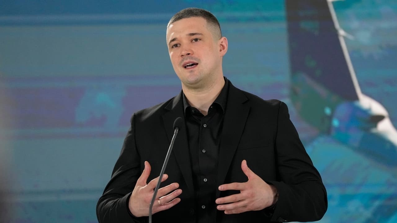 Ukrainian defense minister calls for wartime elections
