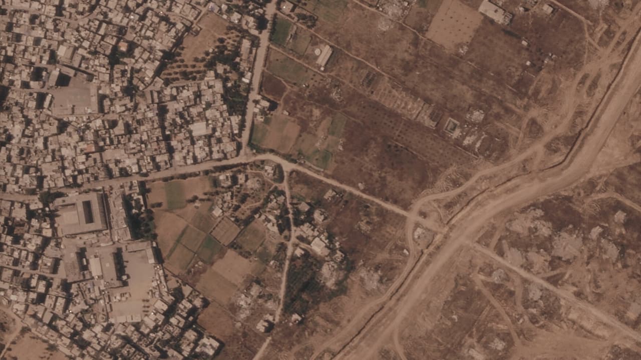 إسرائيل تبني حاجزًا داخل غزة