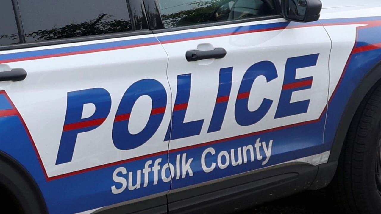 Middle Island man dies in wrong-way crash