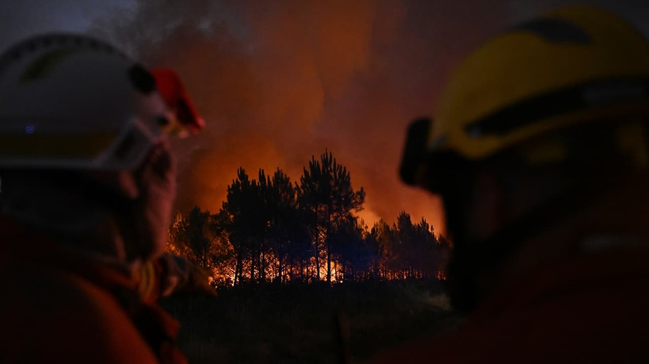 Heat wave risks France's Bordeaux fire