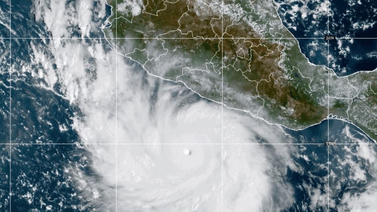 Hurricane Polo brings rains to Mexico as Nolo approaches Hawaii