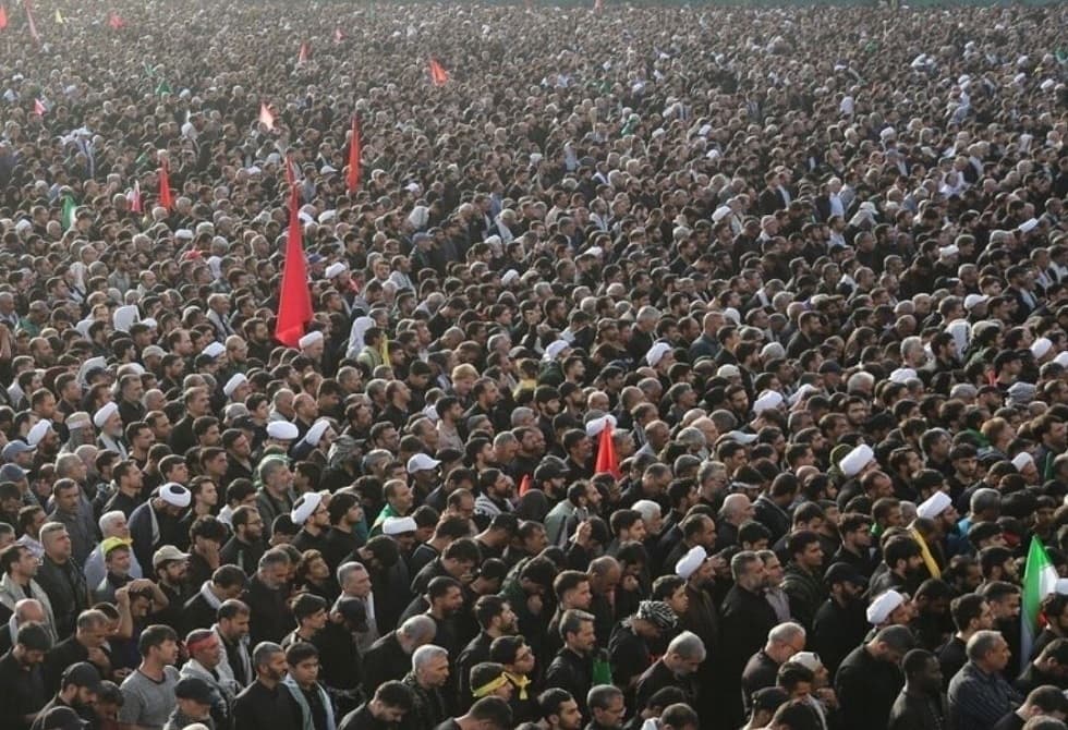 النجف تستعد لوصول جثمان خامنئي واحتشاد ملايين المشيعين