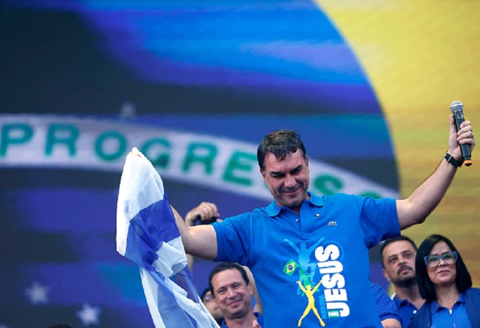 Brazilian candidate promises internet access for 70 million women