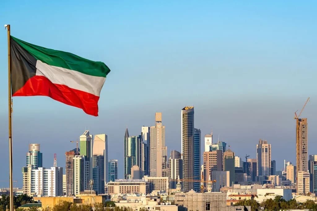 الكويت تُخمّد حرائق وتحذر من تعطيل محطات كهرباء
