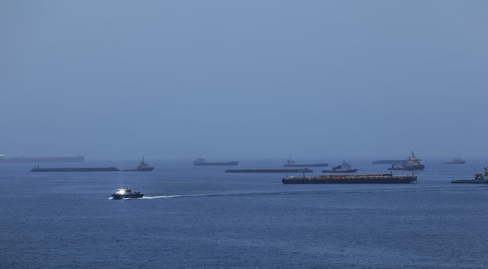 Revolutionary Guard reports oil tanker explosion