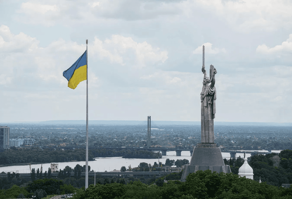 Ukraine Energy Chief Warns of Severe Winter