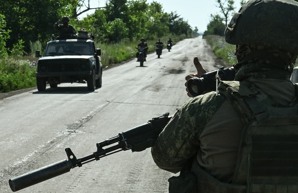 Russian forces seize towns in Sumy and Donetsk