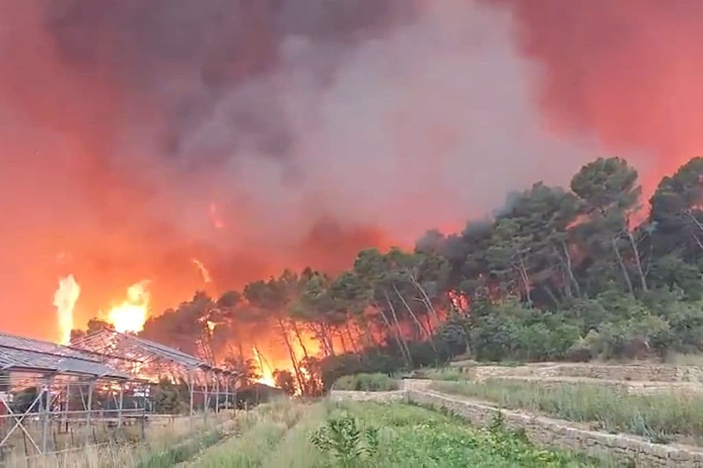 إجلاء 4000 من منشآت رعاية جراء حرائق جنوب غرب فرنسا