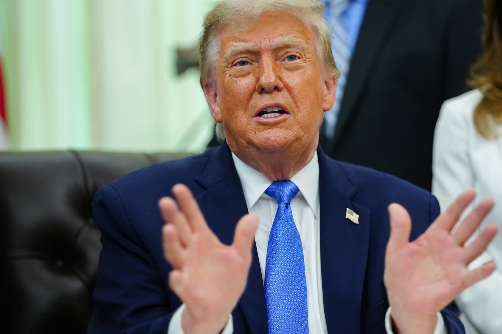 Trump Warns of Difficult US Year Ahead