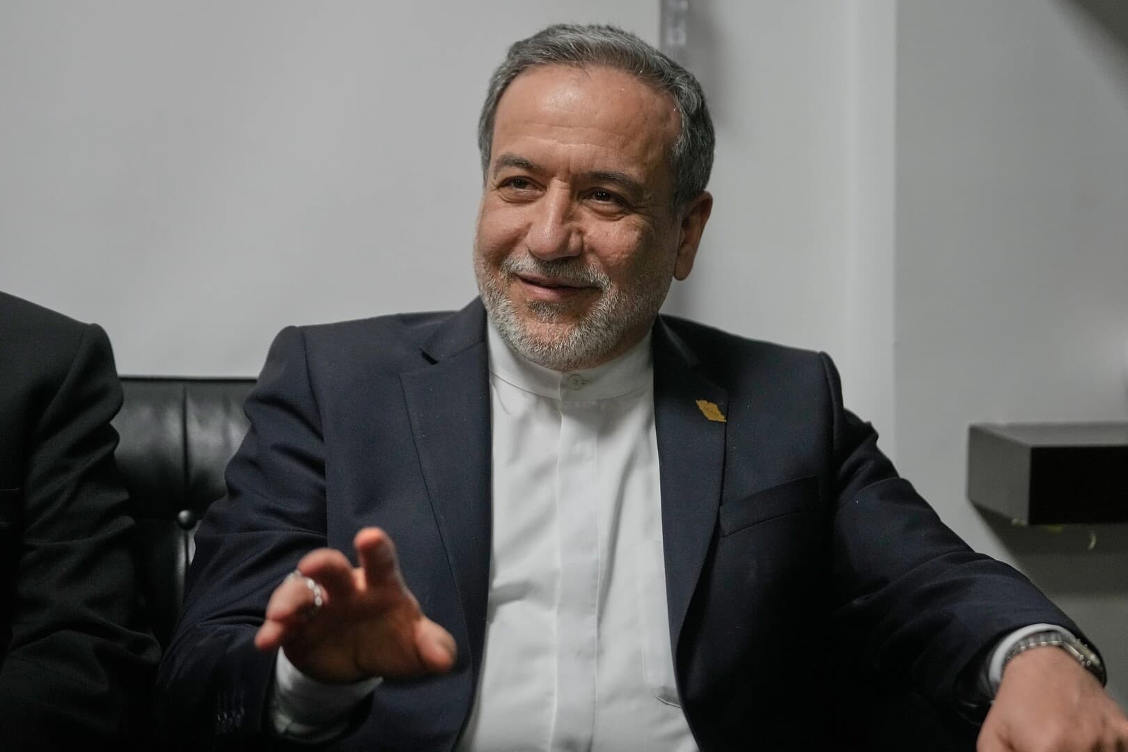 Araghchi Confronts Economic Pressures Again