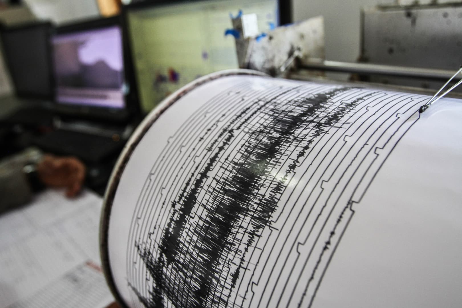 Central Japan experiences 5.9 quake