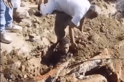 أخبار العالم thumbnail