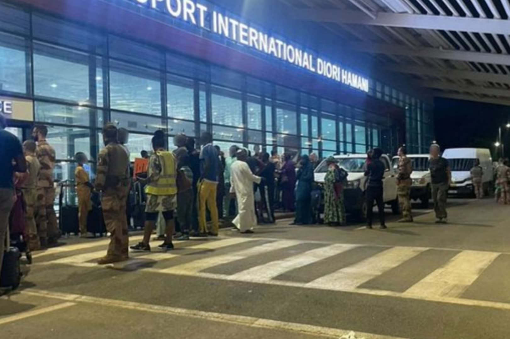 Niger: Gunfire at Palace and Airport