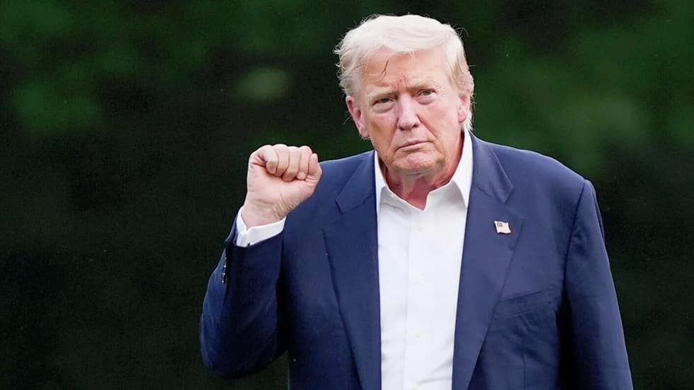 Trump urges Canadian firms to relocate to US