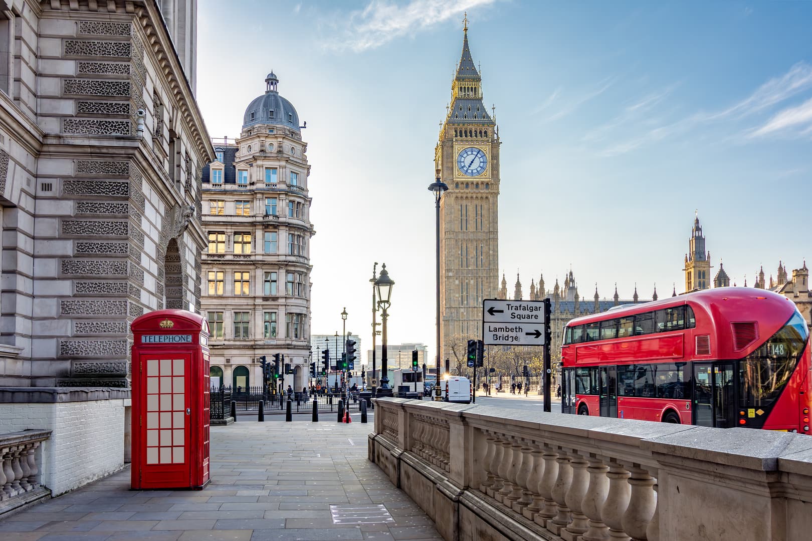 UK Reform Party suspends officials over donation issues