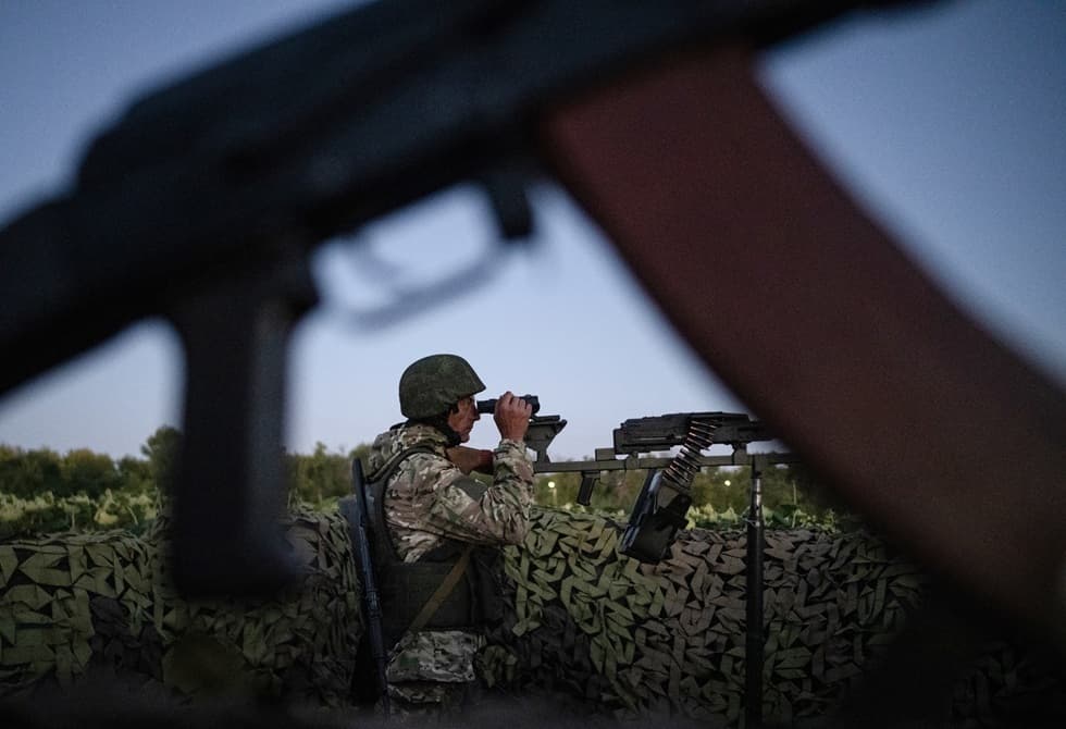 Ukrainian Forces Seek Assistance as Territory Loses Ground